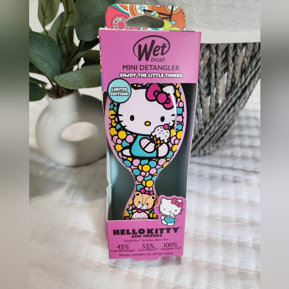 Hello Kitty Wet Brush Mini Detangler Ice Cream Limited Edition